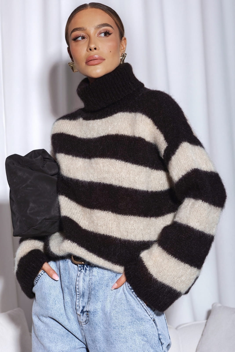 Golf brązowy sweter moherowy Yarn w pasy brązowo beżowe