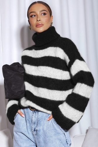 Golf sweter moherowy Yarn w pasy biało czarne