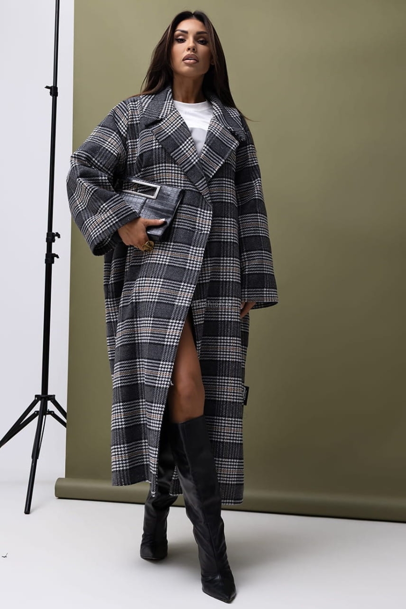 Płaszcz One Last Time w kratę Miss City Official czarny