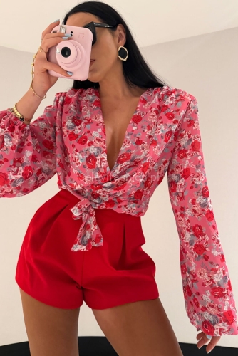 Bluzka wiązana w kwiaty LaMilla różowa