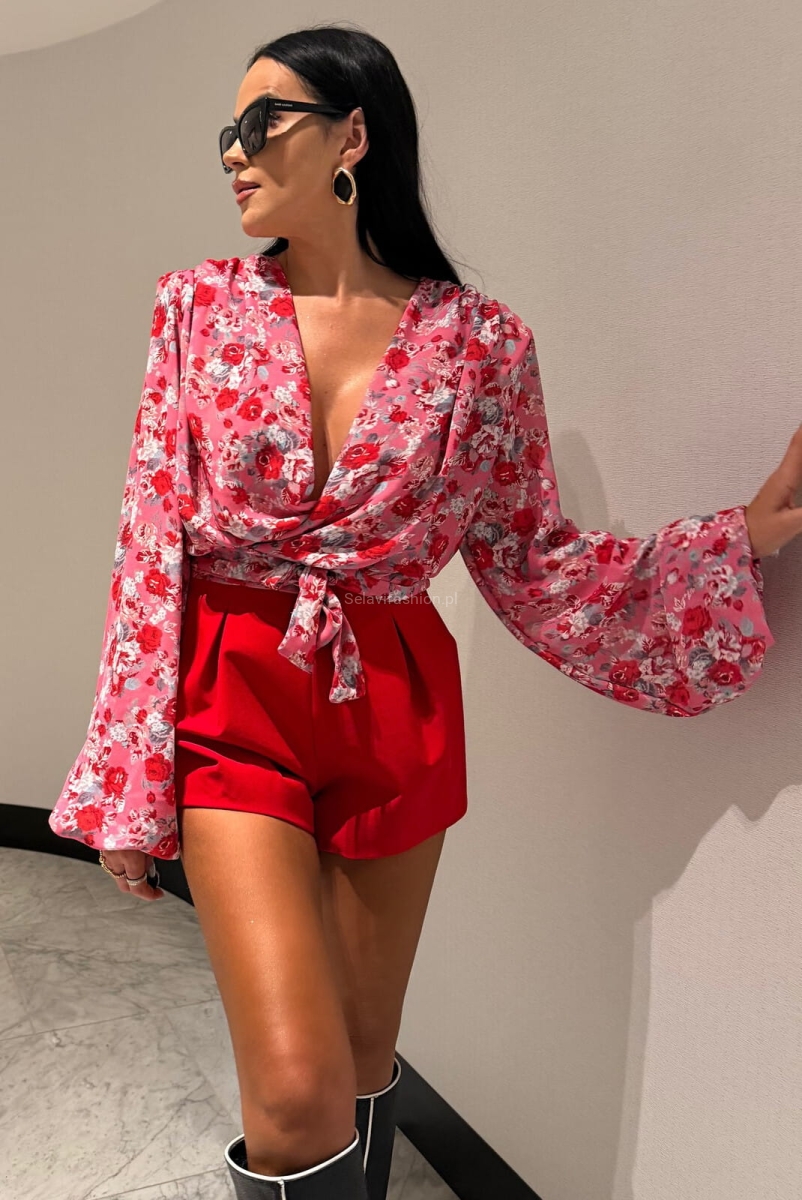 Bluzka wiązana w kwiaty LaMilla różowa