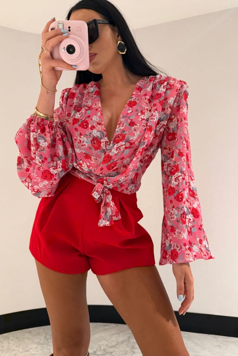 Bluzka wiązana w kwiaty LaMilla różowa