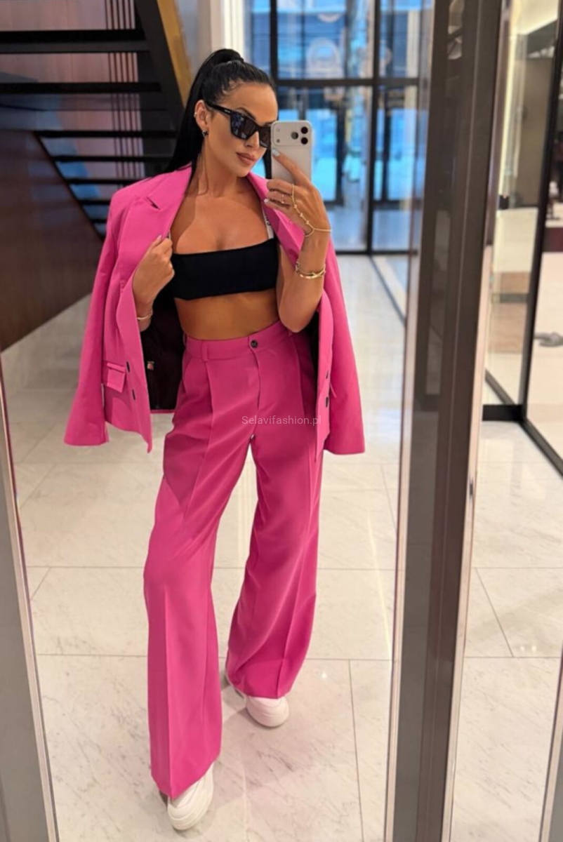 Szerokie spodnie z prostą nogawką w kant LaMilla fuksja