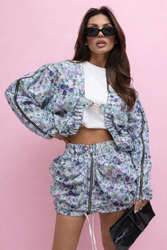 Komplet kurtka bomberka SONA i spódniczko spodenki w kwiaty Lavestino niebieski