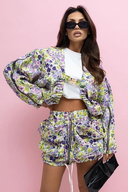 Komplet kurtka bomberka SONA i spódniczko spodenki w kwiaty Lavestino liliowy