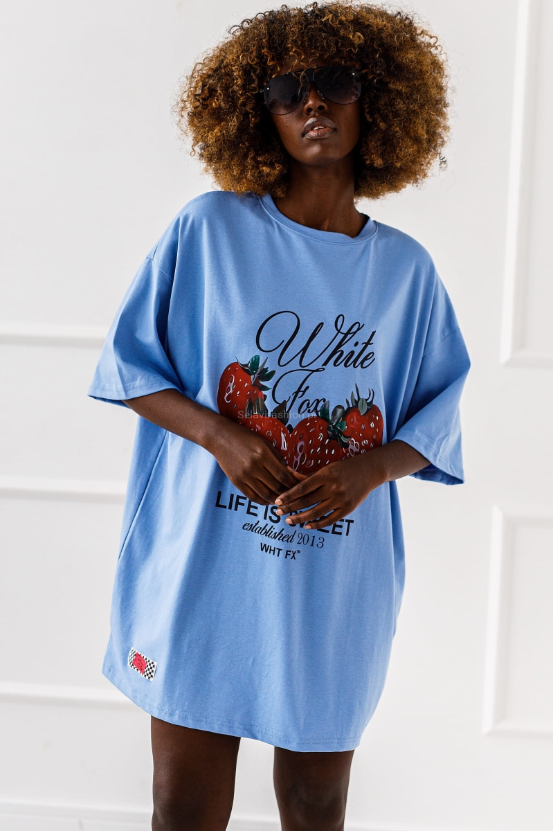 Długi t-shirt bluzka Truskawka Miss City niebieska 