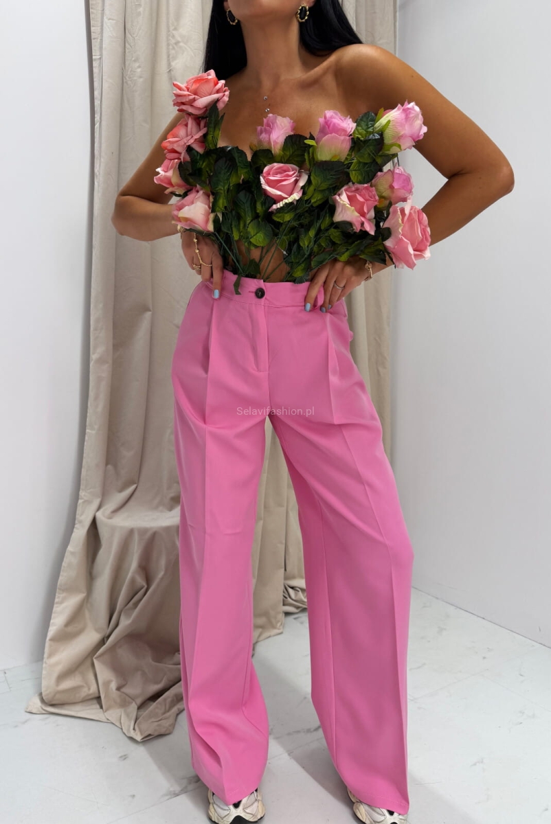 Szerokie spodnie z prostą nogawką w kant LaMilla różowe