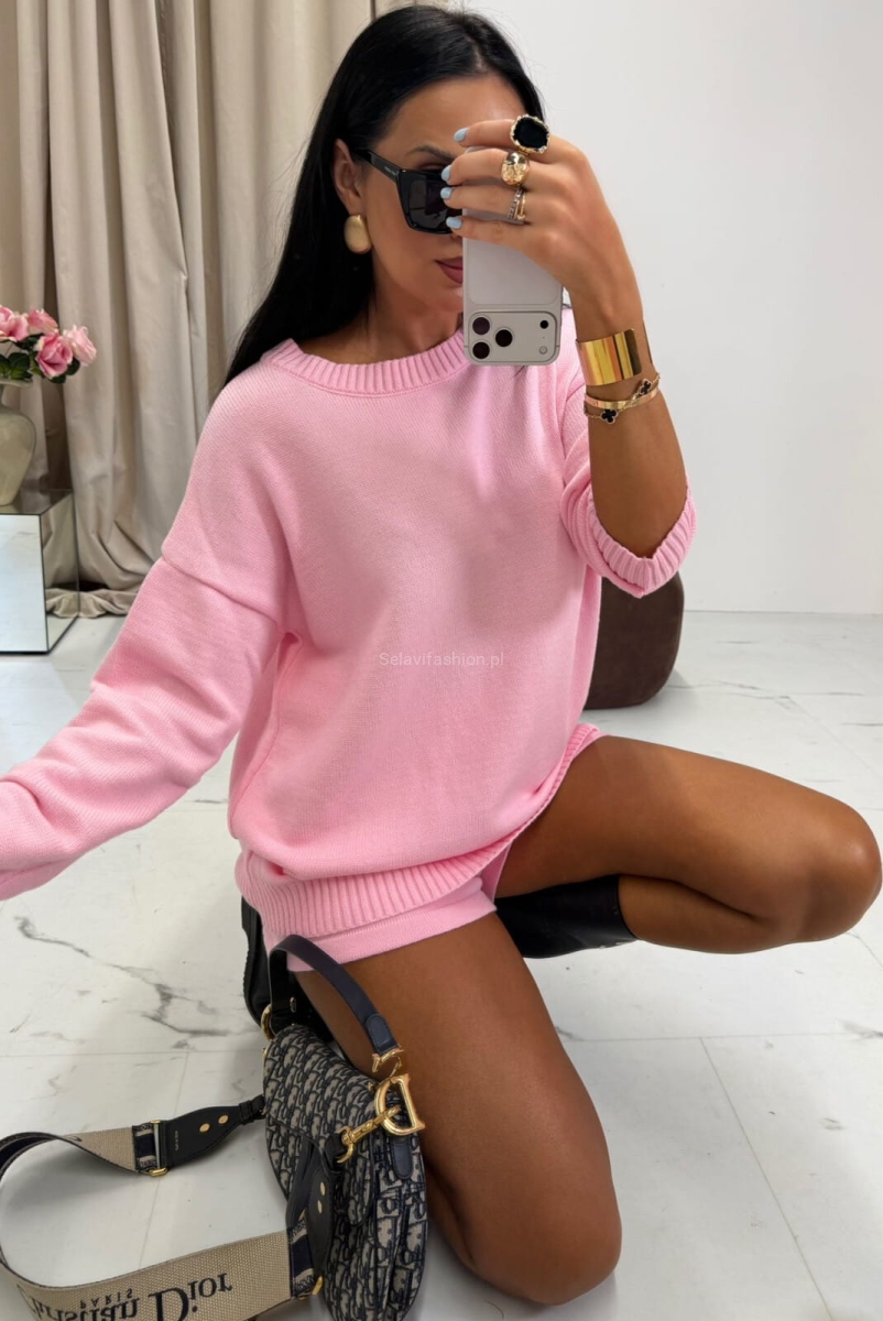 Sweterkowy komplet bluza i spodenki La Milla różowy