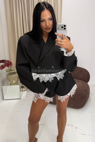 Krótka marynarka z koronką na dole La Milla czarna