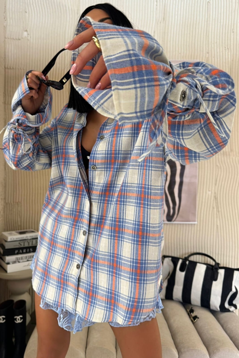 Koszula bawełniana w kratę z szerokimi mankietami La Milla niebieska