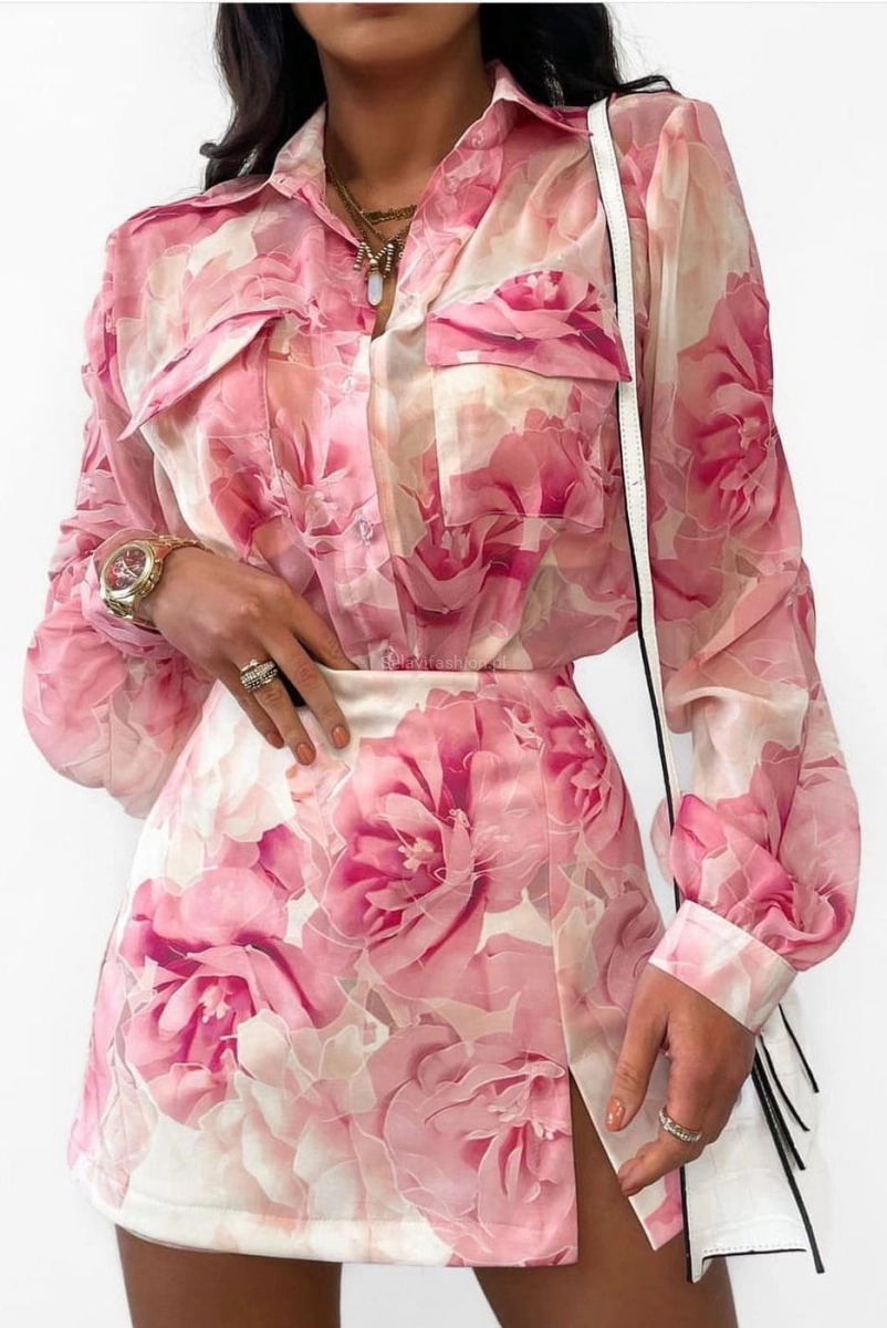 Komplet koszula i spódniczko spodenki w pastelowe kwiaty Rose LaMilla różowy w Selavifashion.pl