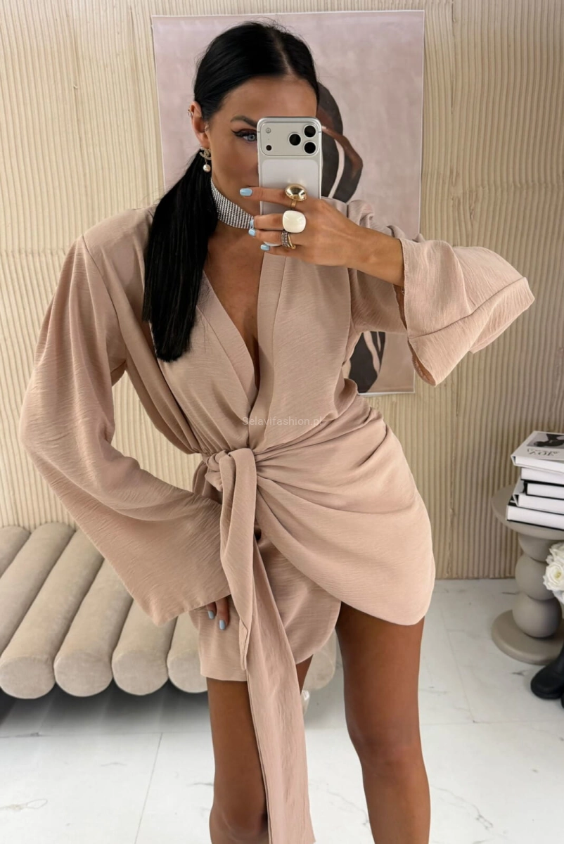 Sukienka wiązana kopertowo La Milla beżowa