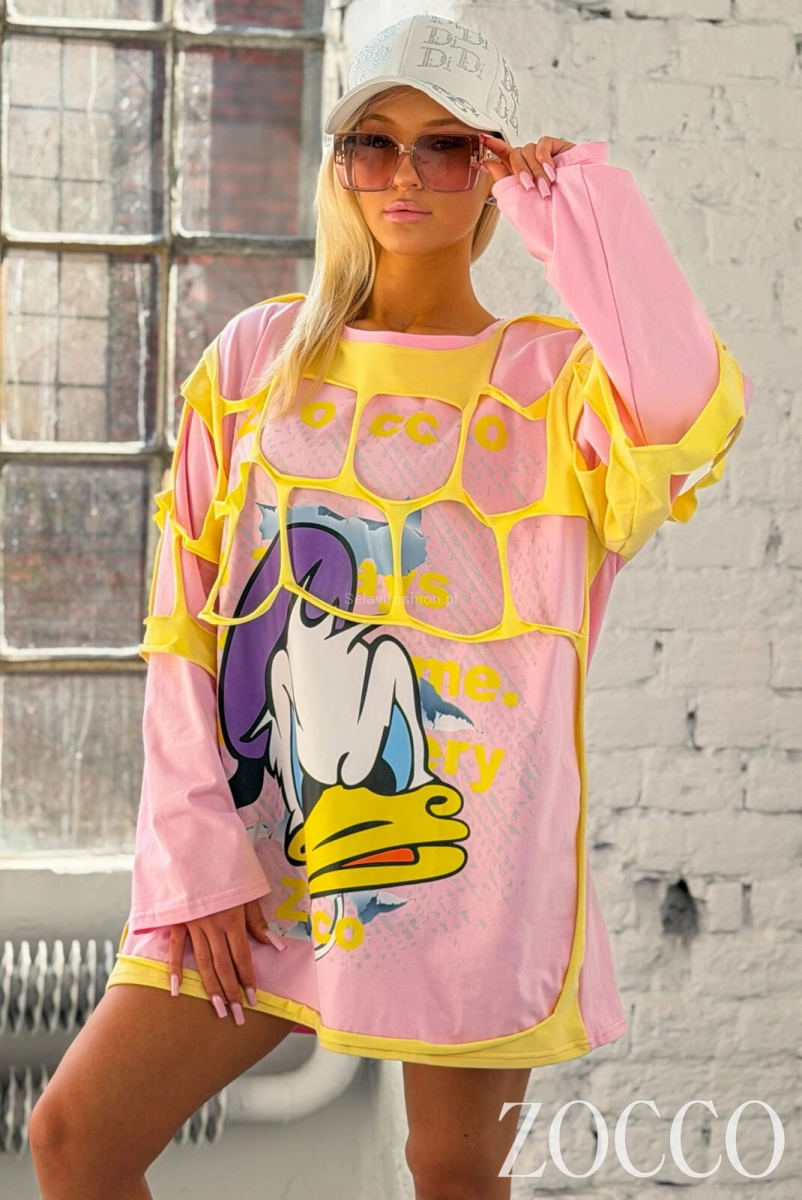 Obszerna dłuższa bluzka z nadrukiem DUCK Zocco różowa 