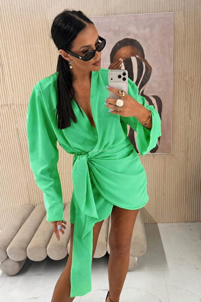 Sukienka wiązana kopertowo LaMilla zielona