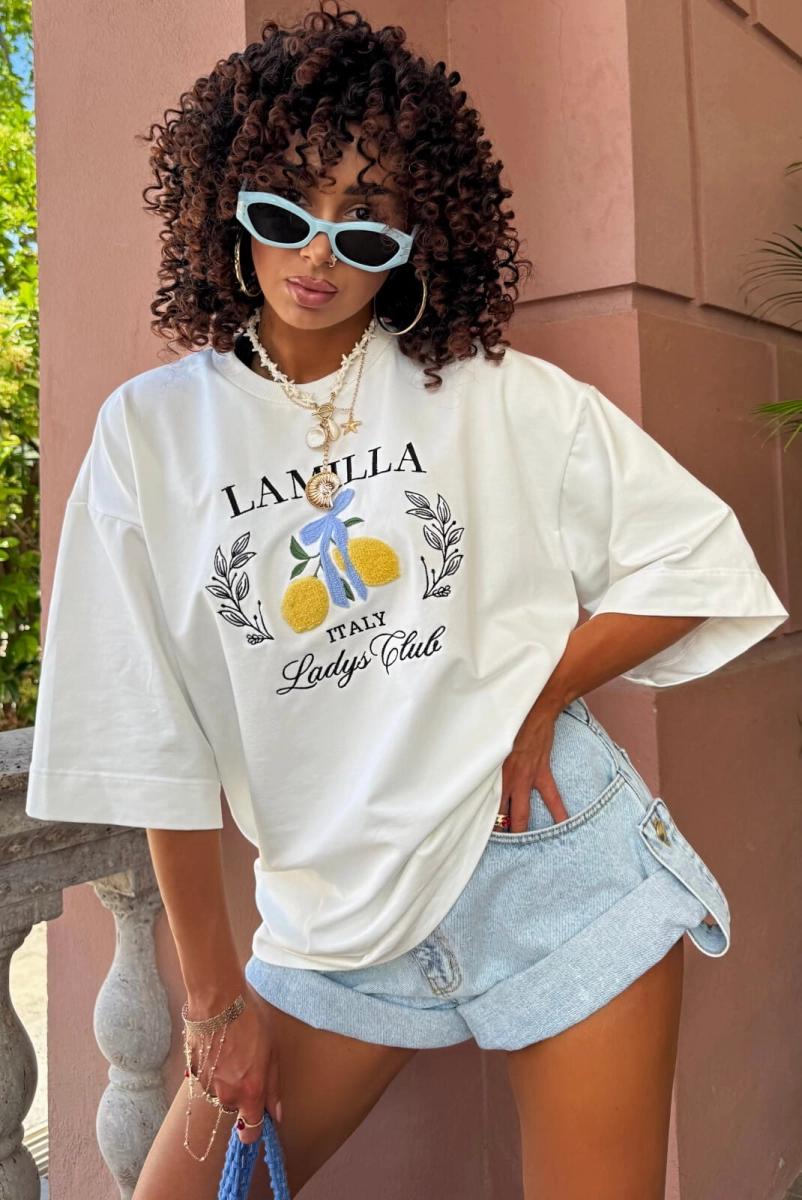 Oversizowy t-shirt bluzka w haftowane cytrynki La Milla biały