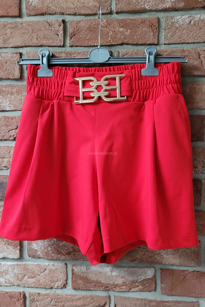 Krótkie spodenki z klamerką Minouu w Selavifashion.pl
