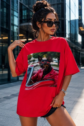Długi t-shirt bluzka Pies w aucie Miss City czerwony