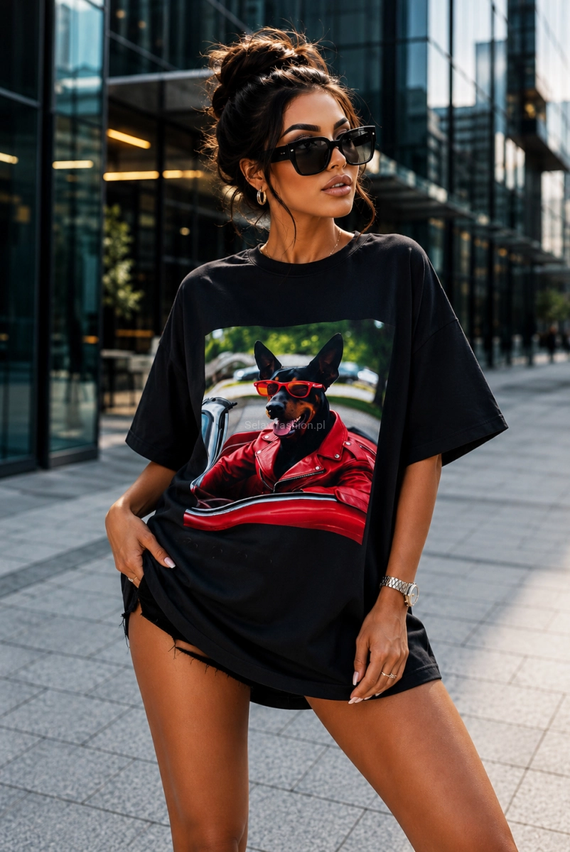 Długi t-shirt bluzka Pies w aucie Miss City czarny