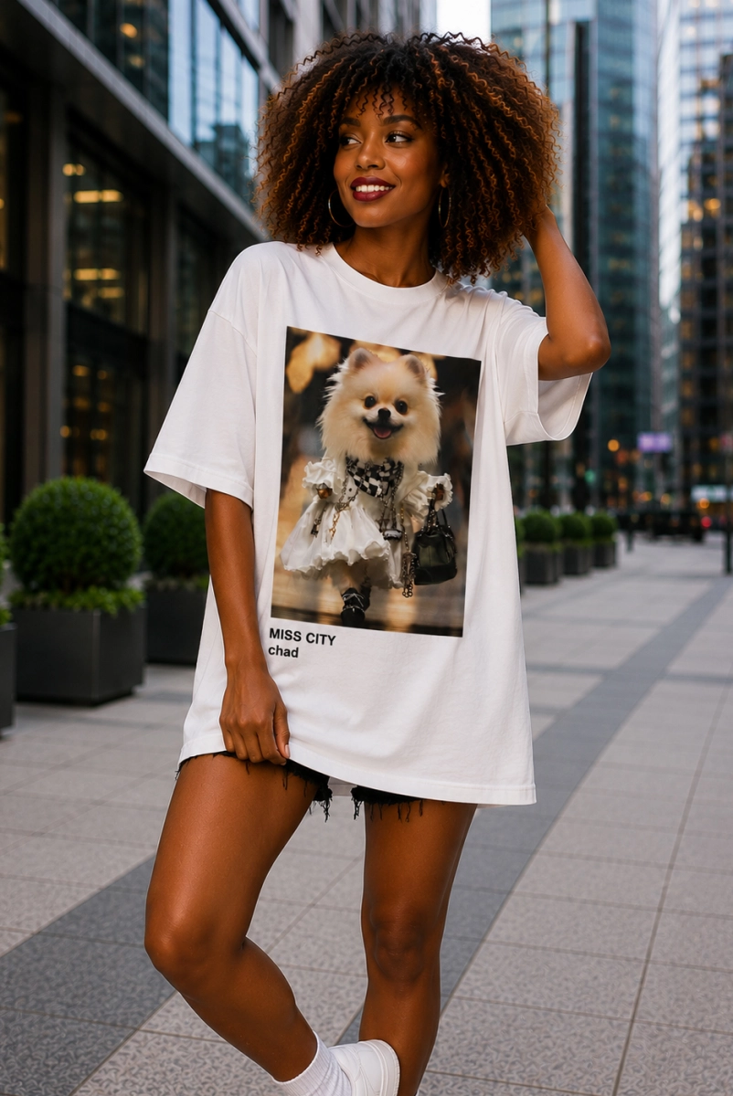 Długi t-shirt bluzka Szpic Pomeranian Miss City biała