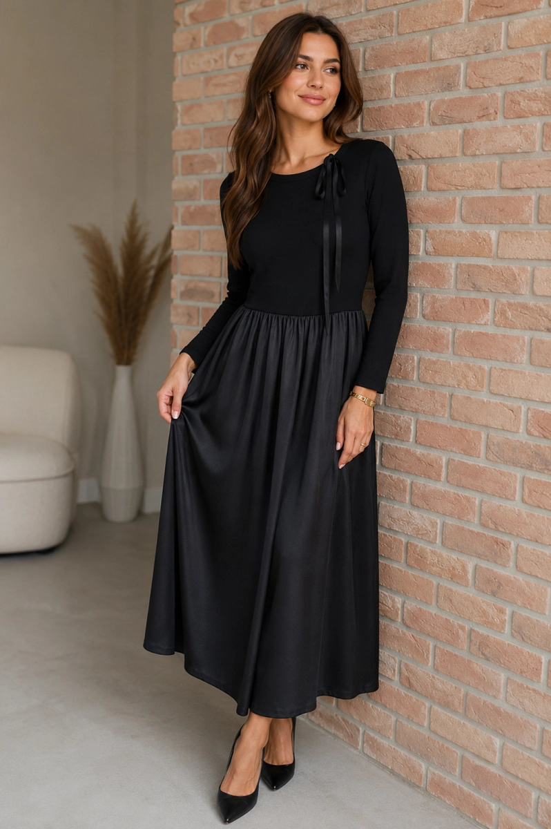 Sukienka ze wstążką Minouu czarna w Selavifashion.pl