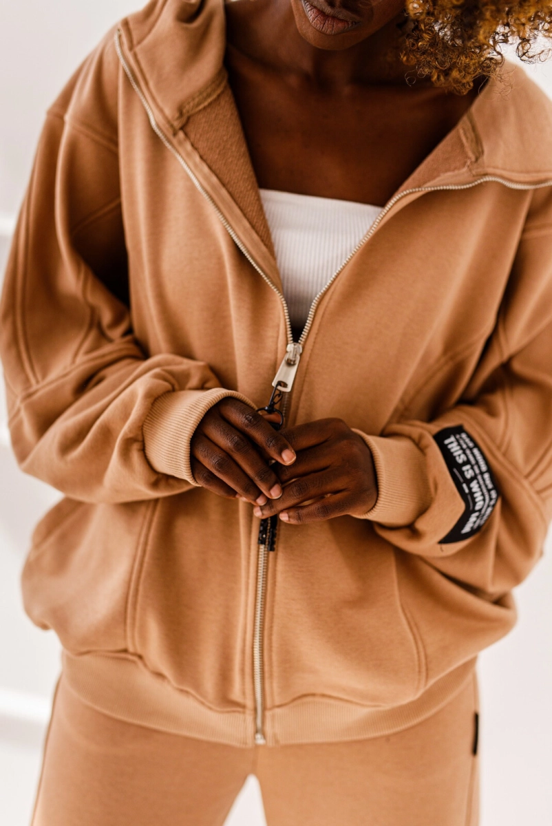 Bluza z kapturem na suwak Elisa Miss City camel