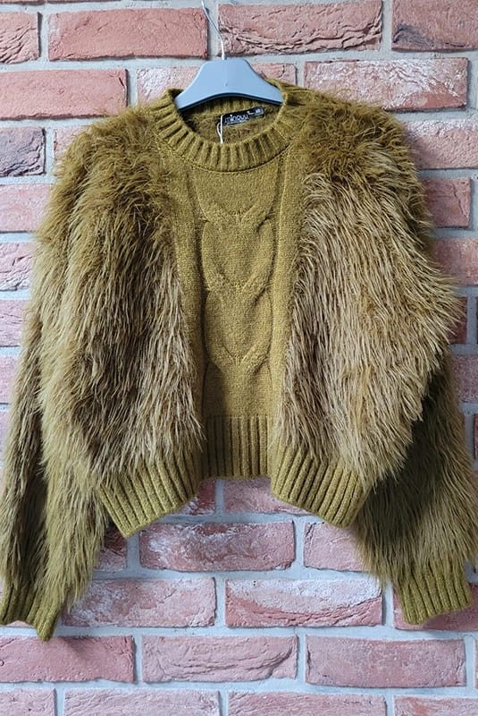 Sweter z długim włosem Minouu zielony w Selavifashion.pl