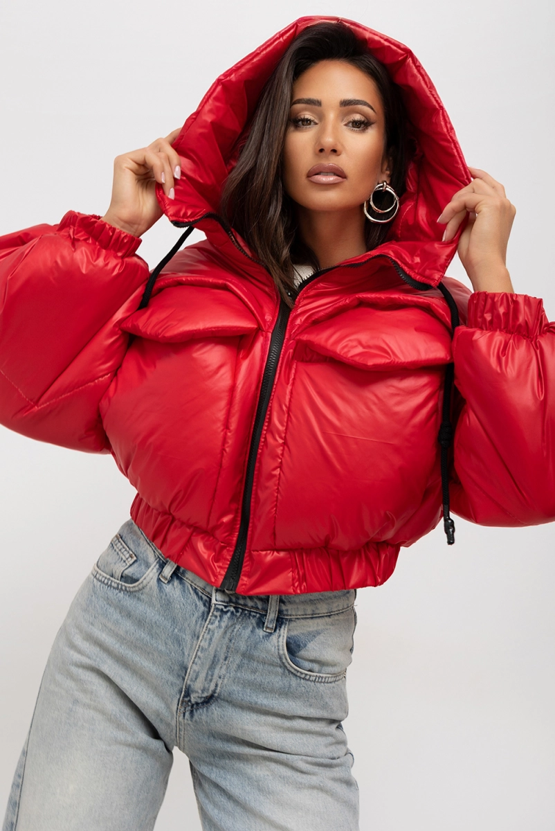 Krótka kurtka z kapturem Street Icon Puffer Miss City Official czerwona