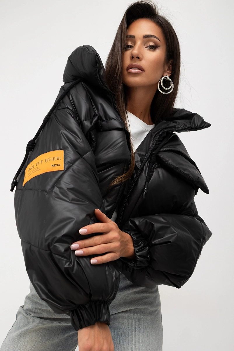Krótka kurtka z kapturem Street Icon Puffer Miss City Official czarna 