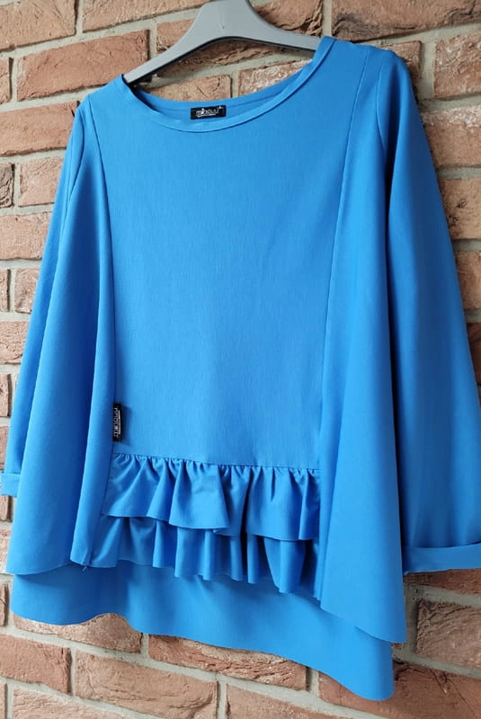 Bluzka Alice z falbanką Minouu niebieska w Selavifashion.pl