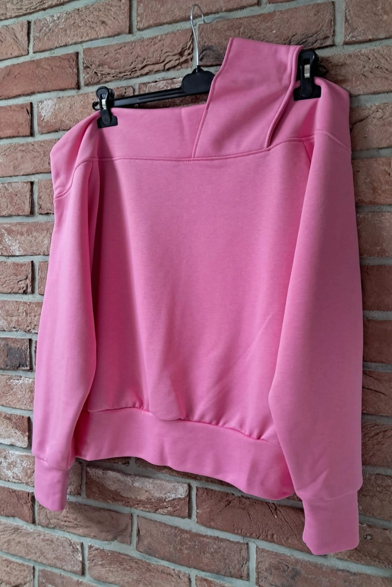 Oversizowa bluza na jedno ramię LaMilla różowy w Selavifashion.pl