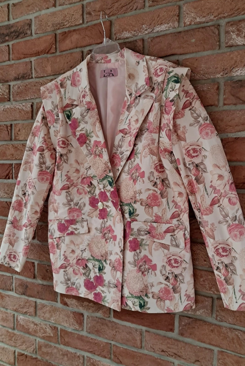 Marynarka Wigilia w leśne kwiaty LaMilla beżowa w Selavifashion.pl