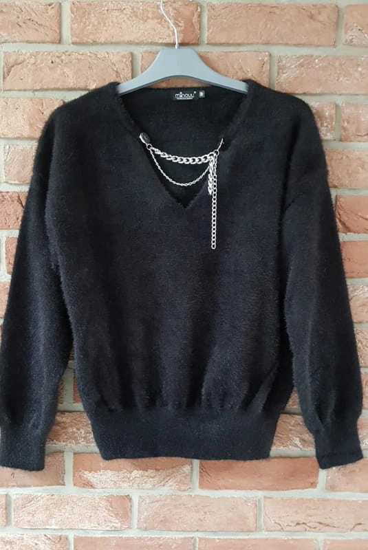 Sweter Alpaka Lea czarny z łańcuszkiem Minouu