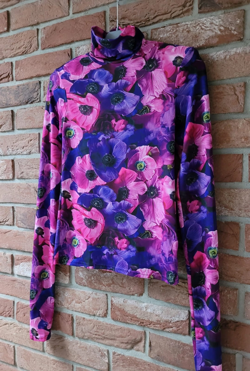 Bluzka golf duże maki LaMilla fioletowa w Selavifashion.pl