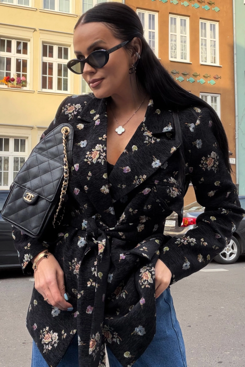 Marynarka w kwiaty La Milla czarna