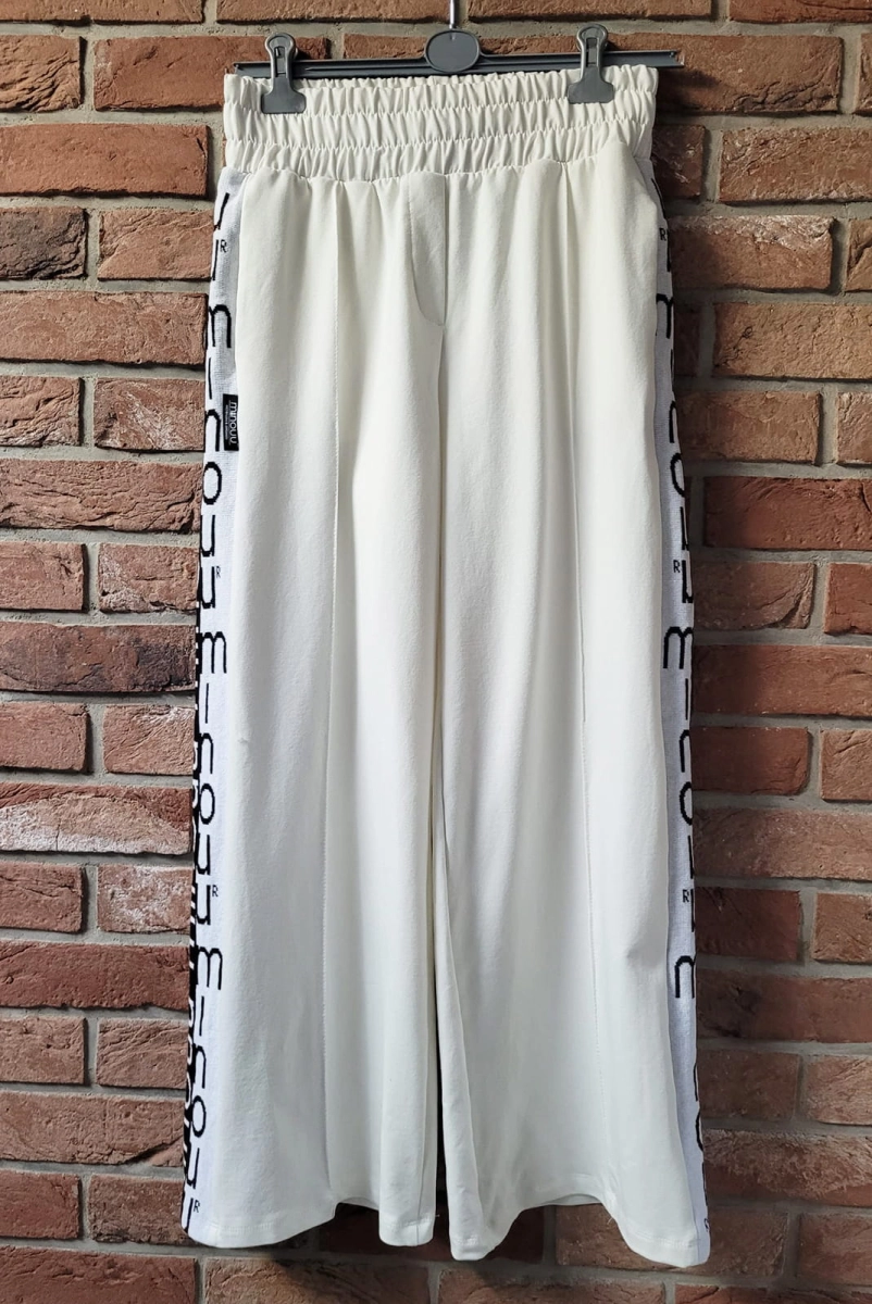 Dresowe spodnie z lampasami Minouu w Selavifashion.pl